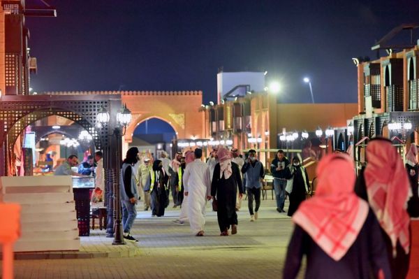 انطلاق مهرجان الزهور والحدائق الثالث عشر بينبع الصناعية