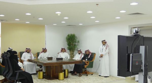 الحقيل يتفقد مشروعات برنامج سكني بجدة