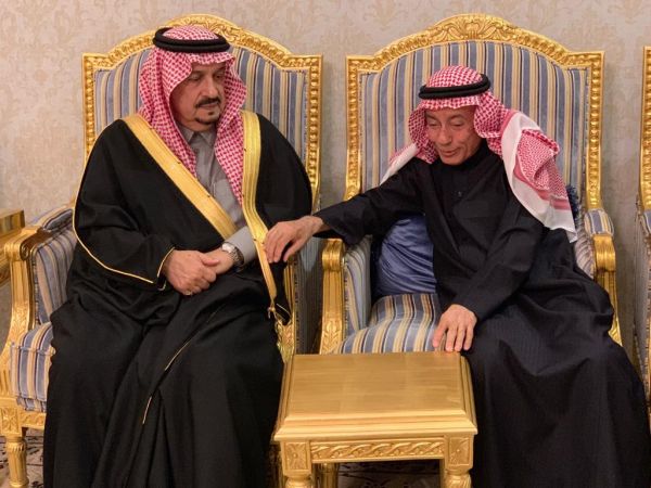 نائب امير مكة يلتقي بالعلماء وأصحاب الفضيلة والمشايخ بقصر الضيافة