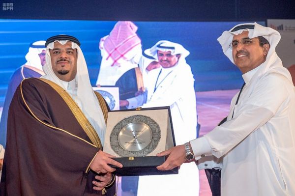 الأمير بدر بن سلطان يفتتح ملتقى الامتياز التجاري بجدة