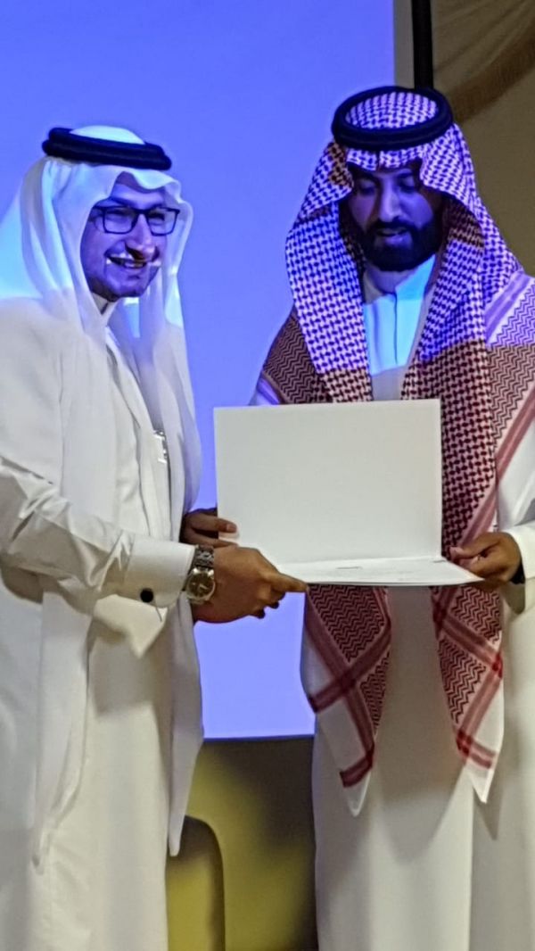 أمير منطقة المدينة المنورة يؤكد أن خدمة الحرمين الشريفين من أعظم النعم