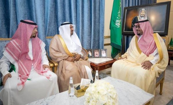 محافظ الحُرّث يرأس اجتماع الإدارات الحكومية لمكافحة حمى الضنك
