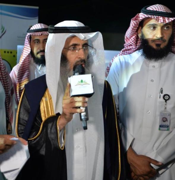 وزير العمل والتنمية الاجتماعية يعتمد انطلاق برنامج توثيق العقود إلكترونيًا