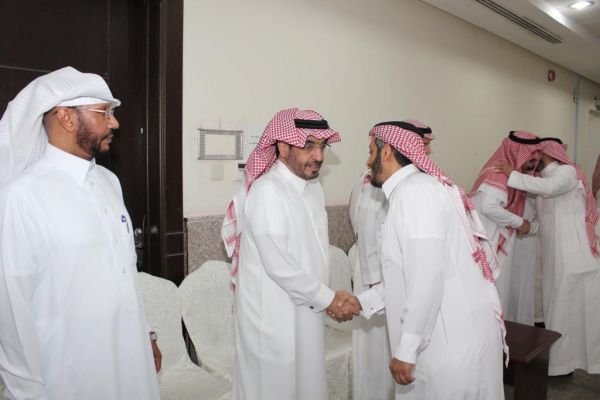 مركز الملك عبد العزيز للحوار الوطني يعايد منسوبيه بعيد الفطر