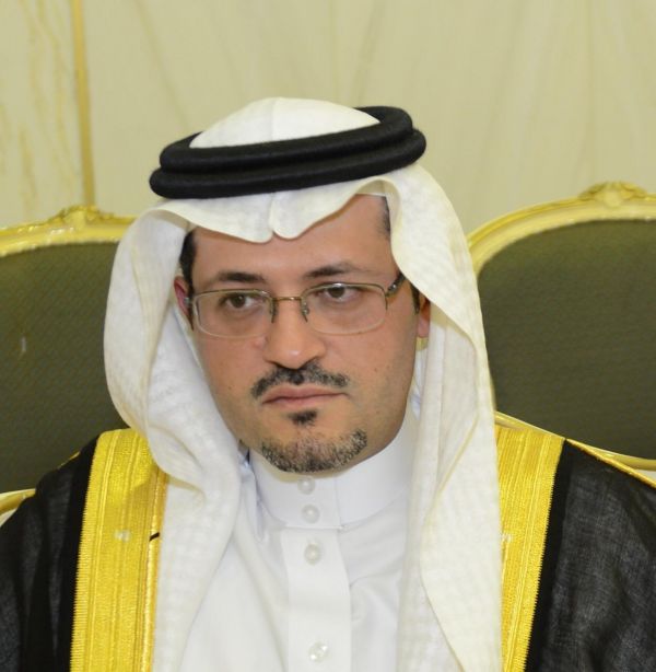 الملحق الثقافي بلندن يتفقد أكاديمية الملك فهد ويلتقي بإدارتها وطلبتها