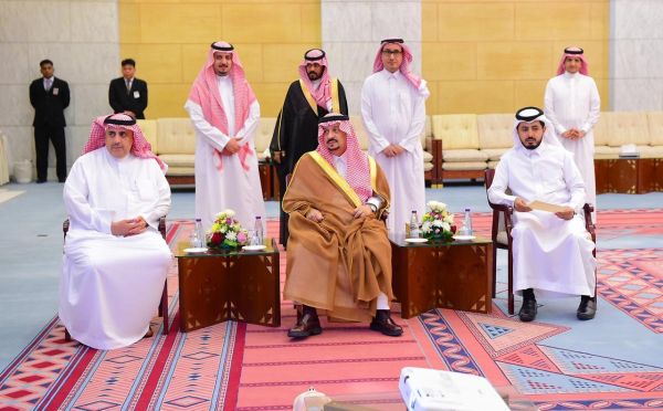 أمير منطقة الرياض يستقبل الجهات المشاركة في احتفالات موسم العيد