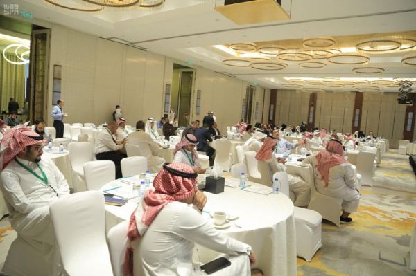أمير منطقة القصيم يستقبل لجنة أهالي المنطقة بعد تشكيلها الجديد