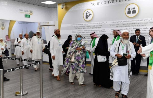 وزير التعليم يوجه بفتح التقديم على 358 مقعداً لتدريب الأطباء السعوديين في المملكة المتحدة وإيرلندا