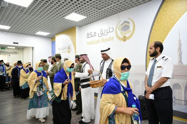 محافظ يدمه يدشن خدمات عربة الأحوال المدنية المتنقلة