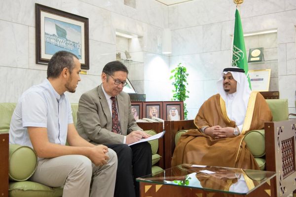 الشيخ عبد العزيز الواحد في ذمة الله