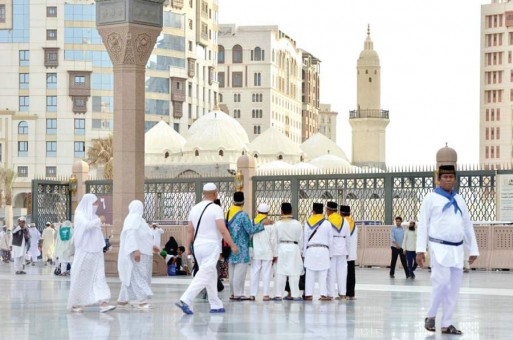 أمير منطقة جازان يعزي رئيس نادي جازان الأدبي السابق في وفاة شقيقه