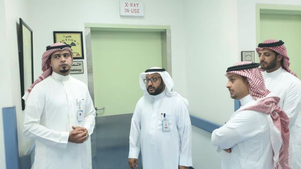 سمو الأمير محمد بن عبدالرحمن يستقبل مدير فرع وزارة البيئة بالرياض