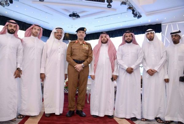 أمير منطقة الرياض يقدم العزاء في وفاة نويشي الشيباني – رحمه الله –