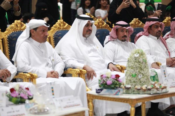 القصبي يعتمد المخططات الإرشادية لمدن الجبيل وبقيق والنعيرية وقرية العليا