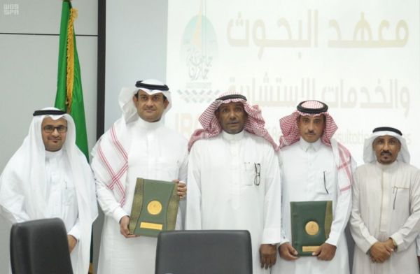 محافظ محايل المكلف يتفقد فرع الضمان الاجتماعي بالمحافظة
