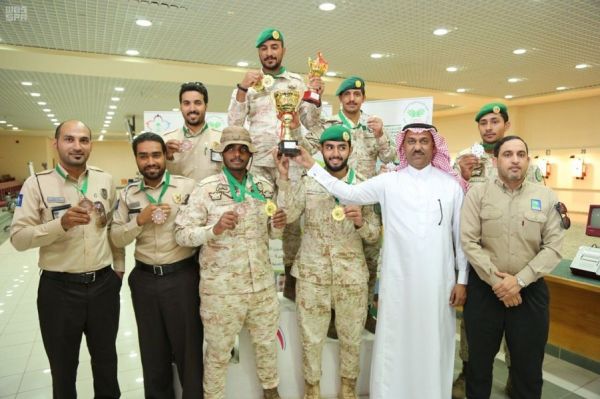 الأمير سعود بن جلوي يعزي ذوي إبراهيم بن عبدالرحمن الطاسان