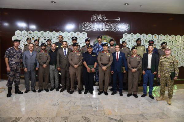 البيئة تكافح الجراد في 3,5 ألف هكتار بالليث وجازان و تتوقع غزواً من البلدان المجاورة