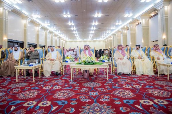 فريق الصقور السعودية يشارك بمعرض دبي الدولي للطيران