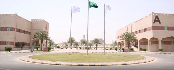 القبض على مواطنين بتهمة سرقة المستودعات ومقار الشركات بالرياض