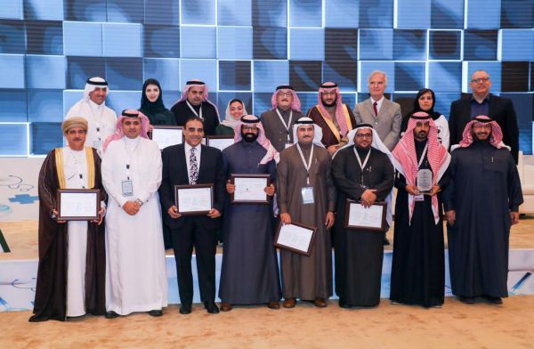 تحقيقات النيابة العامة بجريمة تستر تجاري تكشف عن جريمة غسل اموال الخمسة مليارات