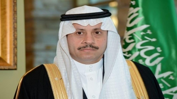 سمو أمير الرياض يقدم العزاء في وفاة شقيقة حيدر المؤنس رحمها الله