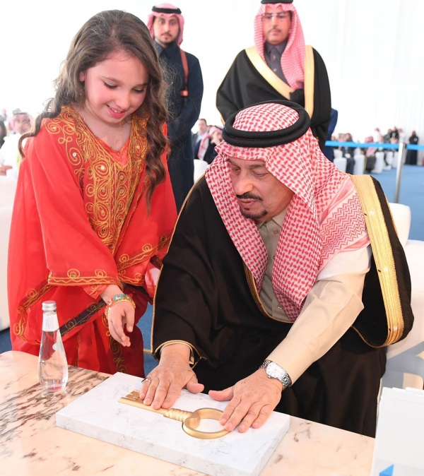 نائب أمير منطقة جازان يتفقد الشارع الثقافي ومقر الفعاليات الرياضية بالكورنيش الجنوبي