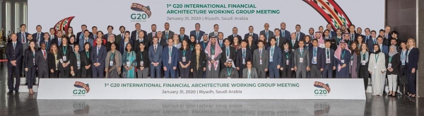 نائب أمير حائل يتوج الدراجون الفائزون ببطولة الدراجات الصحراوية تيتان