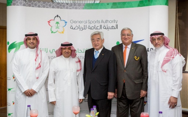 مستشار ملك الأردن يلتقي سفير المملكة