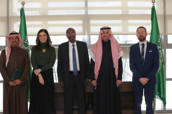 أمير منطقة مكة المكرمة يشهد حفل جامعة الملك عبدالعزيز بتخريج طلابها