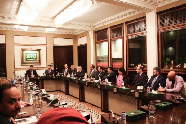 البيئة تتابع المراحل النهائية لتشغيل أكبر وأحدث مستشفى بيطري للإبل بالعالم