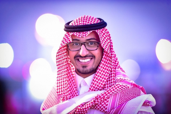 سمو أمير الحدود الشمالية يكّرم الشمري لإنقاذ سيدة وأطفالها من حادث مروري