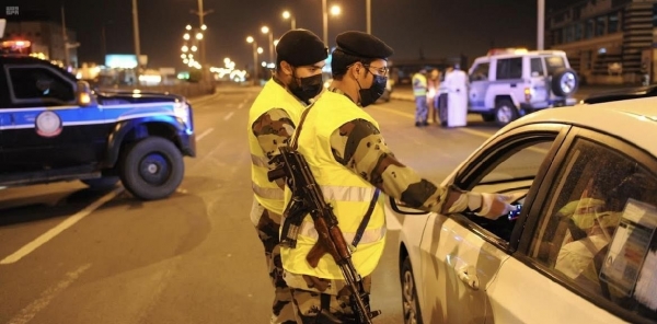 أمير منطقة القصيم يوجه بسرعة إغلاق جميع محلات المستلزمات والكماليات بالمنطقة