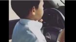 بالفيديو.. طفل سعودي في العاشرة من عمره  يقود سيارة بسرعة 200 كيلو متر