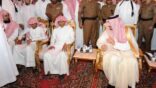 أمير عسير ينقل تعازي خادم الحرمين لذوي الشهيد «العسيري»