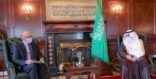 أمير منطقة تبوك يستقبل سفير باكستان لدى المملكة