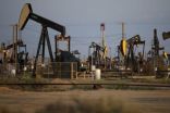 هبوط اسعار النفط بسبب ارتفاع المخزونات الأمريكية