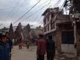 بالفيديو.. 449 شخصا حصيلة القتلي الاولية لزلزال نيبال