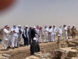 رئيس جامعة حائل يقوم بزيارة لمواقع التنقيبات الأثرية بمدينة فيد