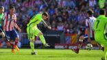 برشلونه بطلا لليغا علي ملعب فيسنتي كالديرون