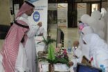 مسؤولي العيون التخصصي بالظهران يقابلون مرضاهم في ليالي رمضانية