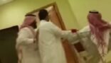 “أمانة مكة” توضح حقيقة مقطع متداول لعدد من موظفيها وهم يلعبون بعربة تسوّق ـ (فيديو)