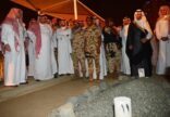 صورة مؤثرة لولي العهد يزور قبر والده الأمير نايف رفقة عدد من الأمراء
