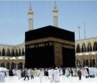 معتمرة أمريكية مصابة بالسرطان تجهش بالبكاء لمشاهدتها الكعبة المشرفة لأول مرة