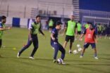 الشلهوب والحافظ والدوسري يجرون اختبار قياس العضلات