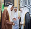 خادم الحرمين يغادر إلى خارج المملكة في إجازة خاصة وينيب ولي العهد بإدارة شؤون الدولة