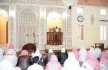 جازان: مواطن يرعب مصليّ “الجمعة” بحزام يرتديه وجوّال.. وفرار بعضهم والإمام يرفض صعود المنبر