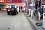 مواطن يشج رأس وافد بحاوية إطفاء في الطائف