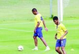 النصر يتنفس بمشاركة هزازي في التدريبات