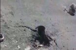 مقذوف عسكري من الجانب اليمني يصيب مواطناً بالحرث