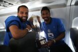 بالفيديو .. تعرَّف إلى اللاعب الذي أهداه فريق الهلال كأس السوبر